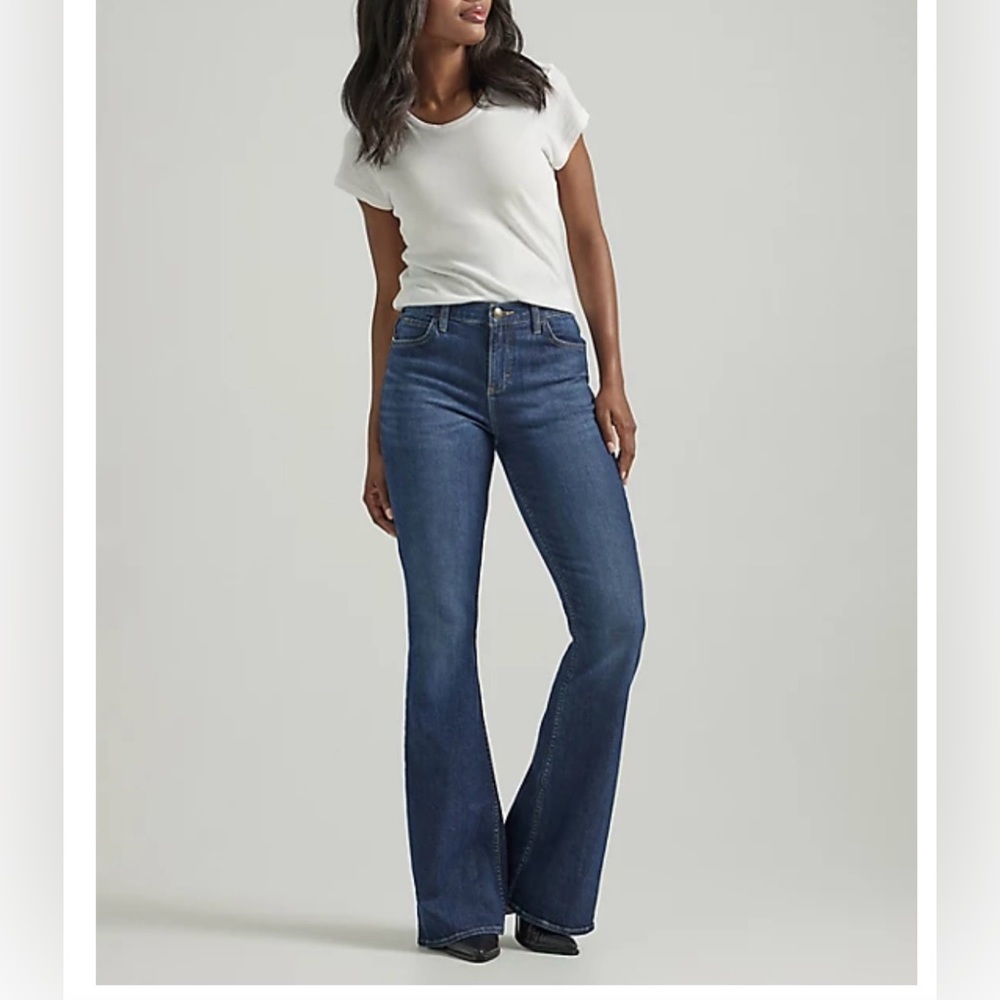 Lee Legendary Mid Rise Dark Blue Women’s Flare Jeans/Sz:16/NWT